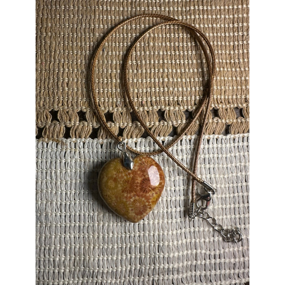 Heart Shaped Coral Agate Pendant Necklace - Picture 5 of 8